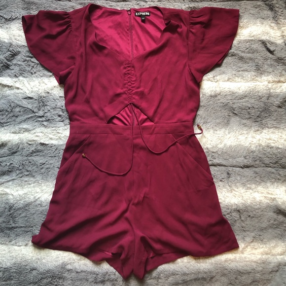 Flutter Sleeve Cutout Front Romper w/ Pockets - Picture 3 of 7
